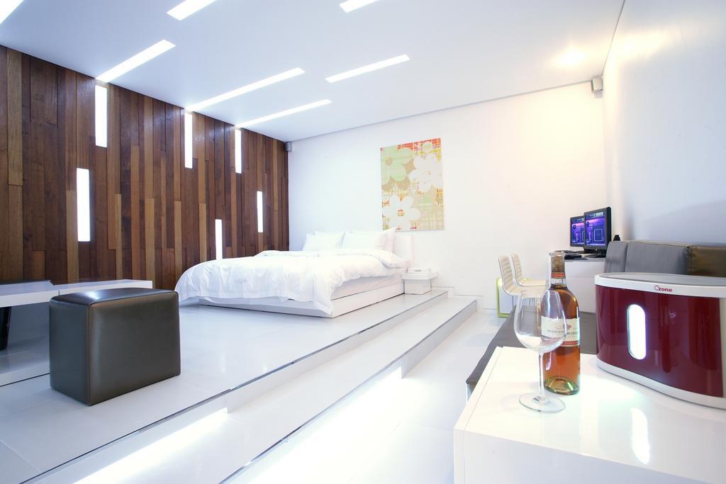 Antives Hotel Goyang Room photo